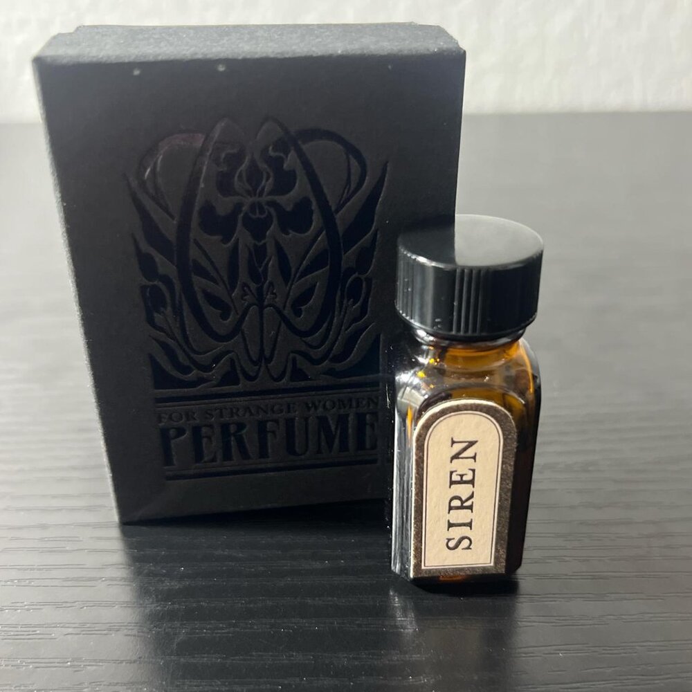 For Strange Women Siren - Perfume Oil 10ml